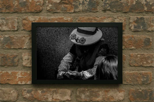 “Shaded Moments – Monochrome Street Frame” 🕶️🖤