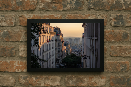 “Golden Streets – Sunset City Frame” 🌇🏙️