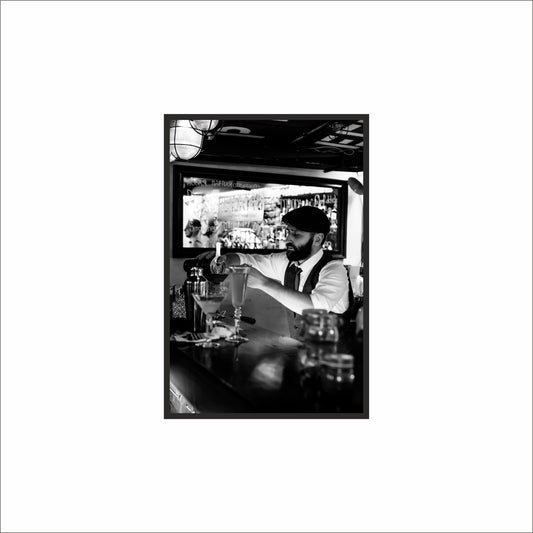 “The Classic Pour – Cinematic Bartender Art” 🍸🖤